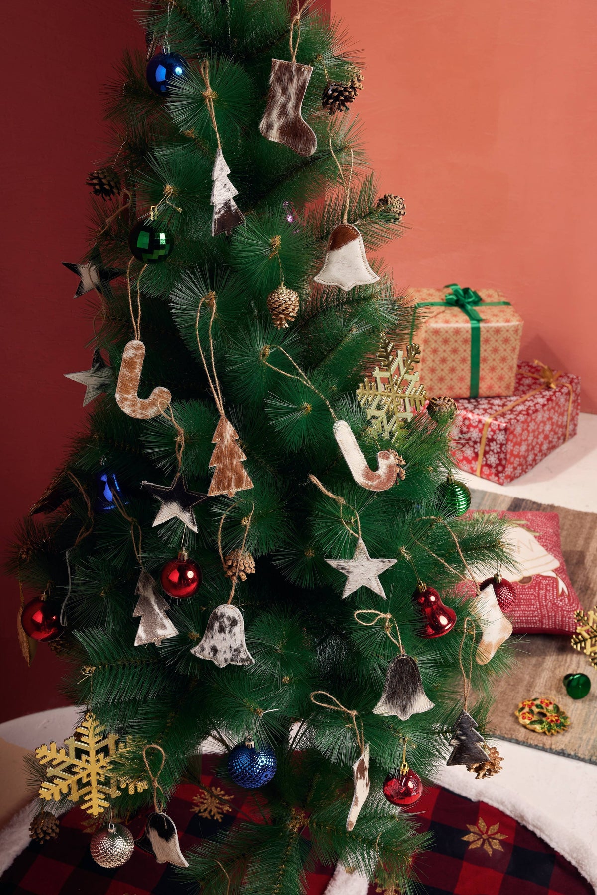 Myra Bag - Christmas Tree Hair-On Hide Ornament Set In Brown