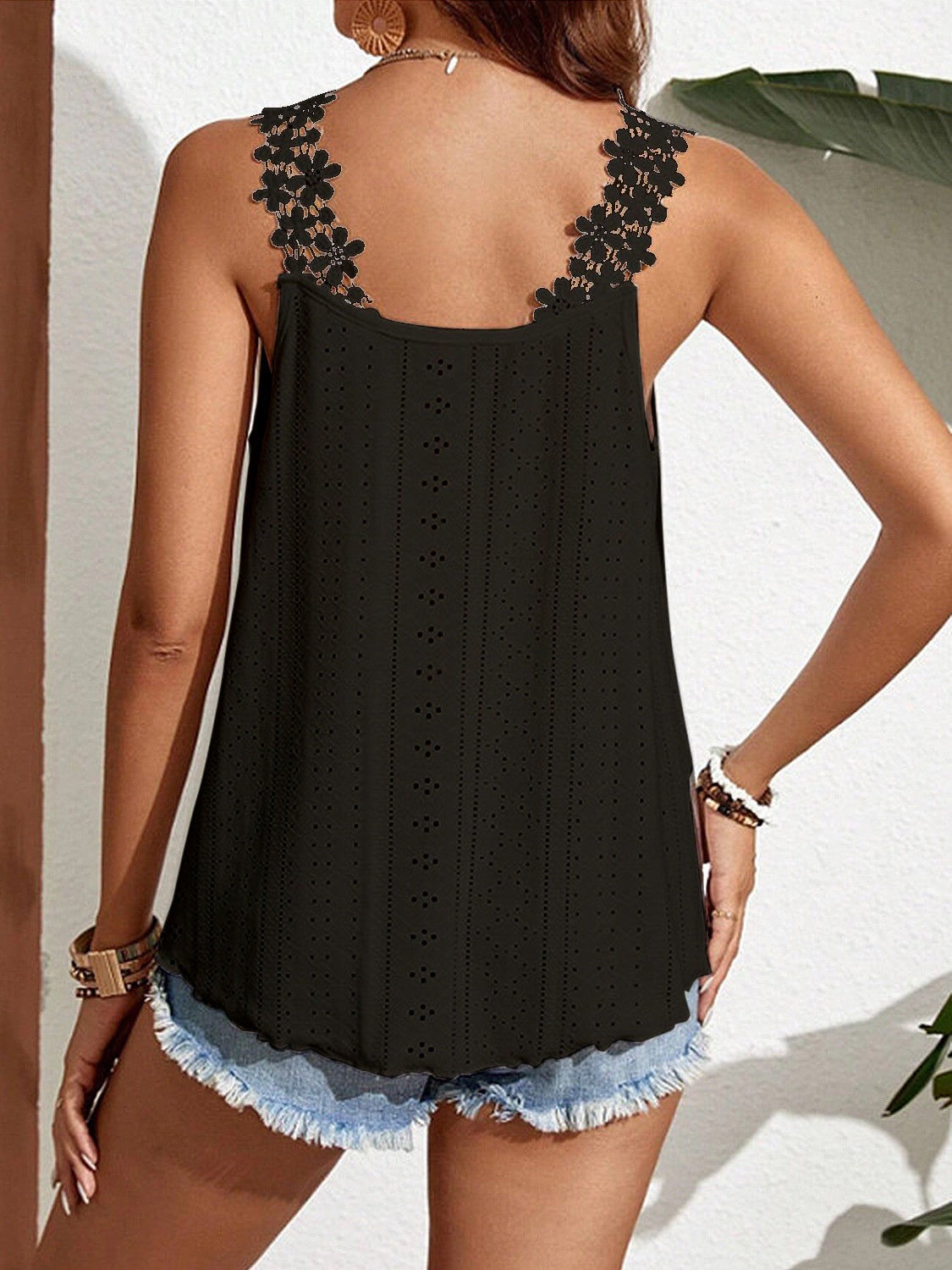 Lace Detail Scoop Neck Tank